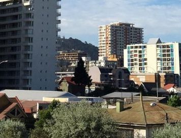 Vecinos y vecinas de Concepción votan por limitar altura de edificios en peculiar plebiscito
