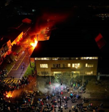 Curacautín: Violencia fascista contra Mapuches que ocupaban Municipalidad exigiendo solución a huelga de Prisioneros Políticos