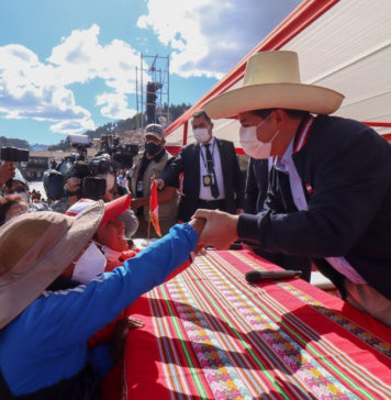 Radio Ayni: El camino de Perú «libre»