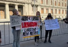 Familiares de presos de la revuelta rechazan y repudian visita de candidato Boric