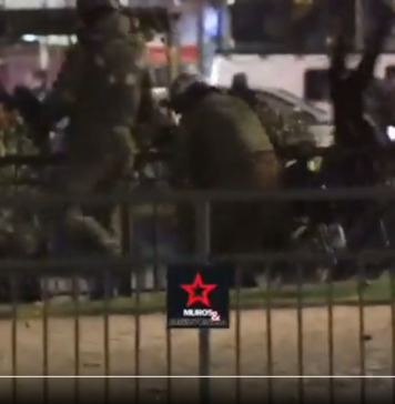 Carabineros lanza al río a ciclista