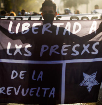 Más de 200 organizaciones piden al Presidente Boric el retiro de querellas contra presos del estallido