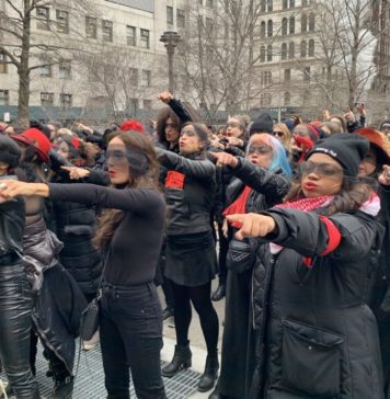Intervención “Un violador en tu camino” se tomó New York durante juicio contra Harvey Weinsten