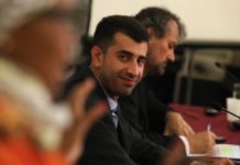 #LibertadParaMahmoud: Fuerzas de ocupación israelíes detienen al coordinador del BDS Mahmoud Nawajaa en una redada nocturna