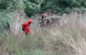 Carabineros que desnudaron a niños mapuche en Ercilla siguen en funciones