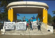 Movimiento Salvemos el humedal Colcura se manifiesta en Lota