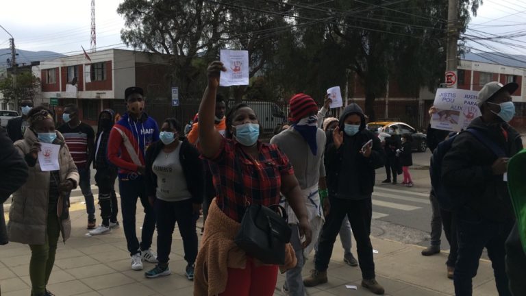 “Las vidas haitianas valen”: Residentes haitianos en Chile denuncian violencia institucional por muerte de Louis Alix