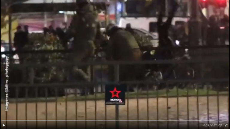 Carabineros lanza al río a ciclista