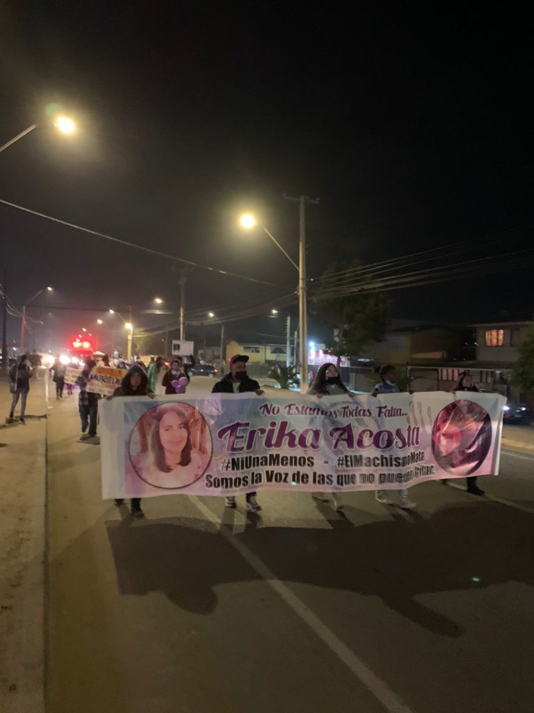 Marcha en El Quisco en repudio y justicia para femicidio de Érika Acosta